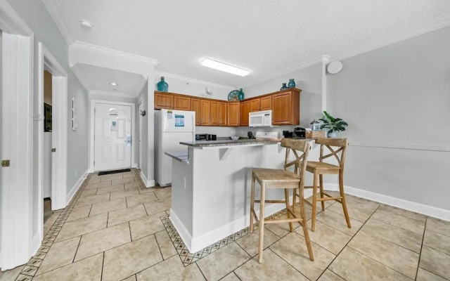 Twin Palms 804