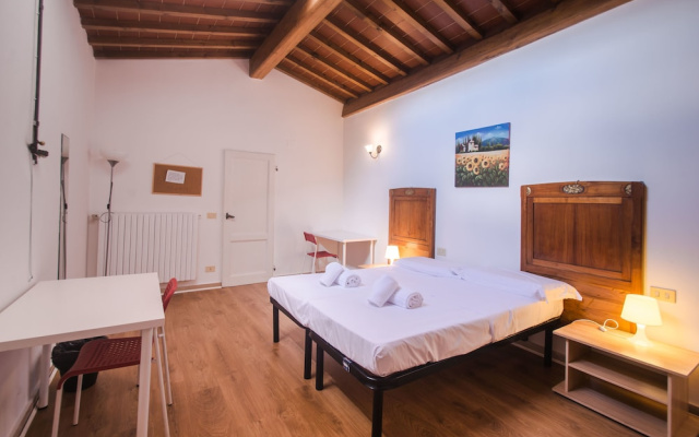 Lovely 4BD Apt 3min Walk to Ponte Vecchio
