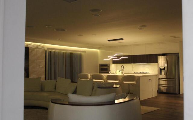 Pearl Beach Villa Huntington Beach