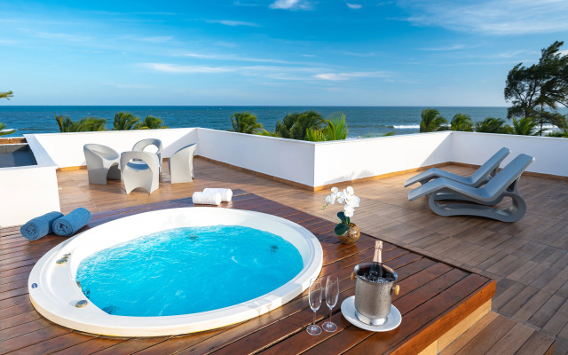 B Blue Beachouses