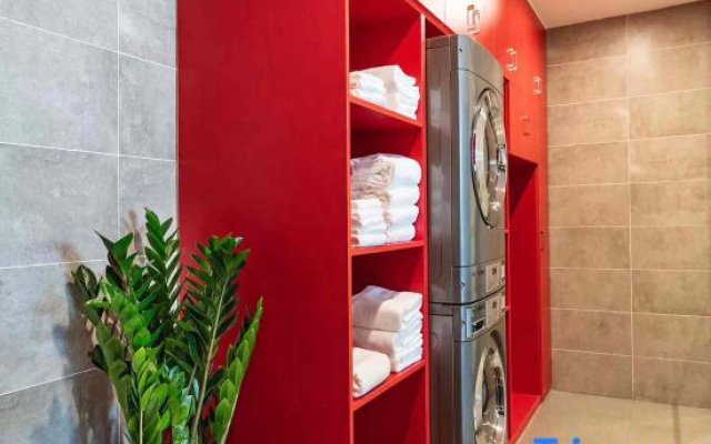 Ibis Hotel (Changji Jianshe Road Snack Street)