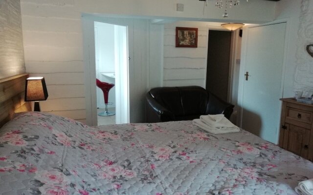 The Red Lion Country Inn