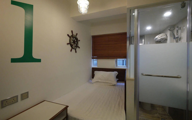 Panda's Hostel - Star Ferry