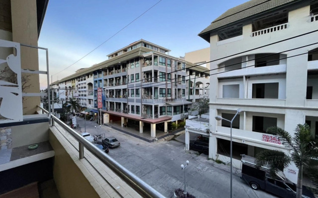 OYO 75486 Anna Residence Jomtien