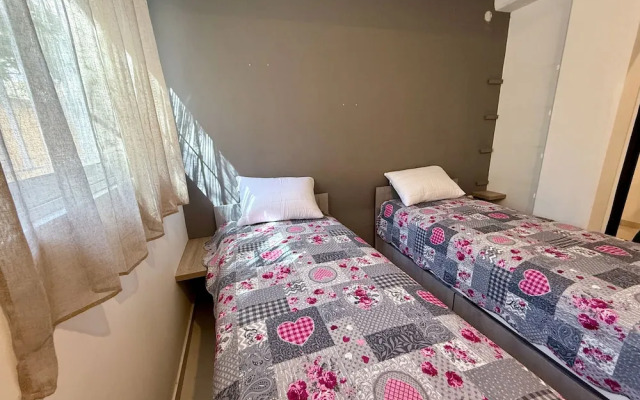 Alimos Cozy Apartment