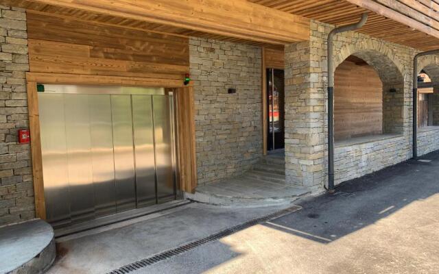 Portes Du Pleney 201