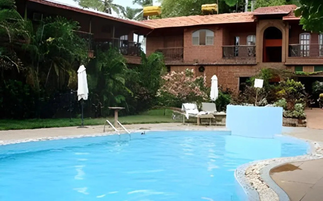 Sea Breeze Beach Resort Candolim