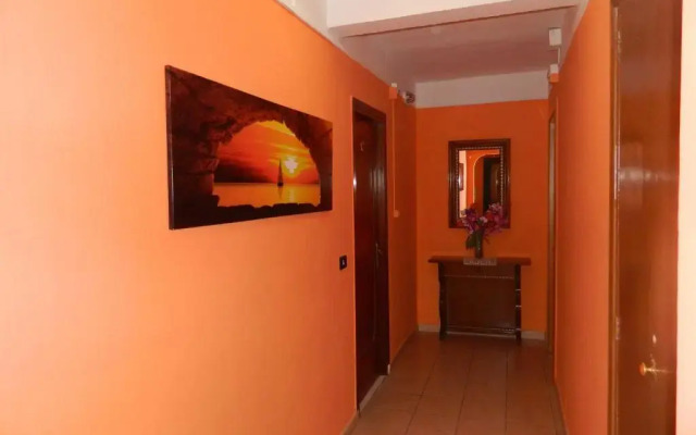 Roxena House