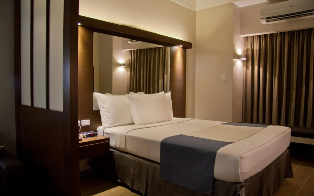 Microtel by Wyndham Acropolis
