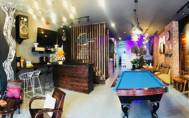 Clam Hostel