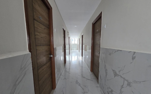 Om Sri Vigneshwara Palani Grand Hotel