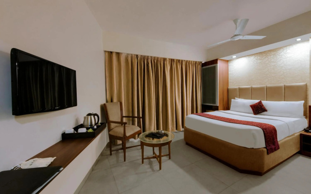 Central Beacon Hotel Surat – Guest Rooms – Surat