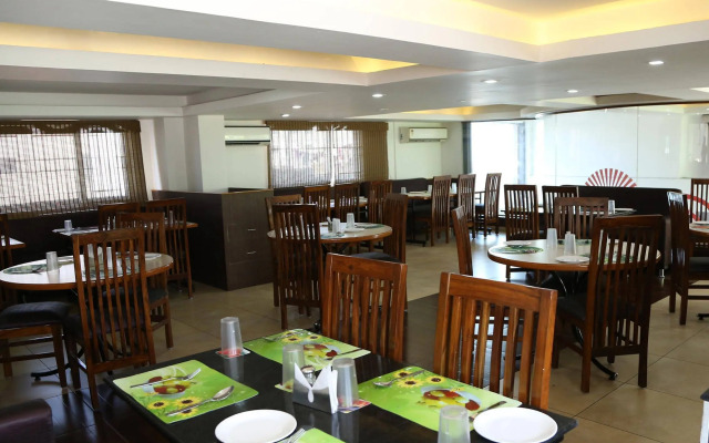 Hotel SPR Inn