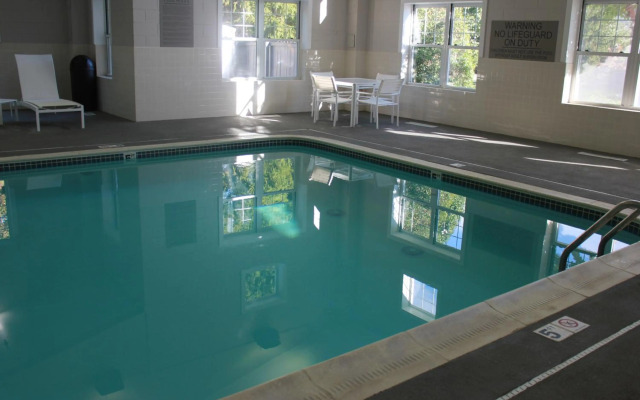 Country Inn & Suites by Radisson, Roanoke, VA