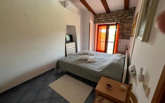 Charming Home With Pool in Barbariga
