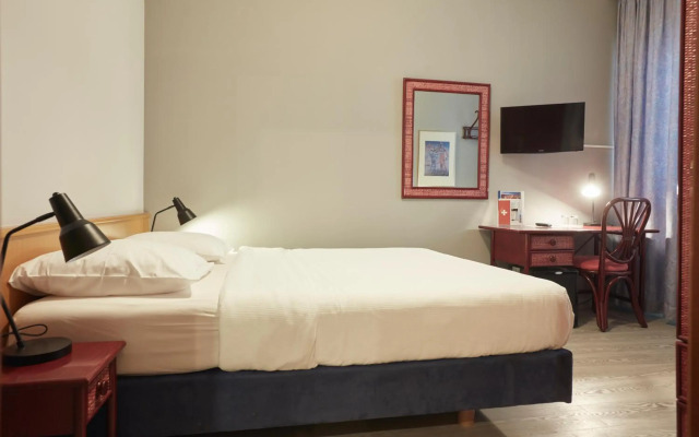 Hotel Crystal