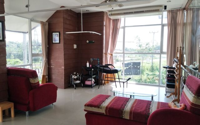 Phusuay Park View Hotel