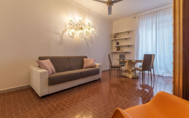 Piramide & Testaccio Design Flat
