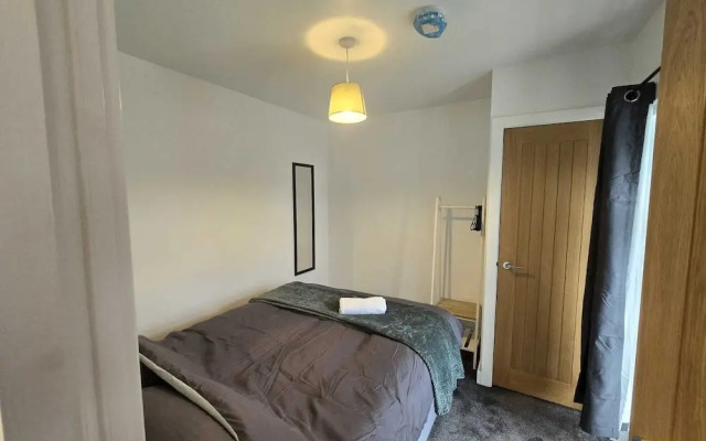 Newly Renovated 4 Bedroom House