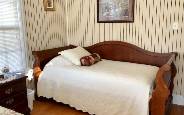 Holder House Rentals