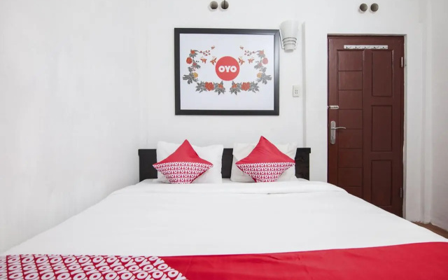 Hotel O near Monument Historique Berasta – Guest Rooms – Berastagi
