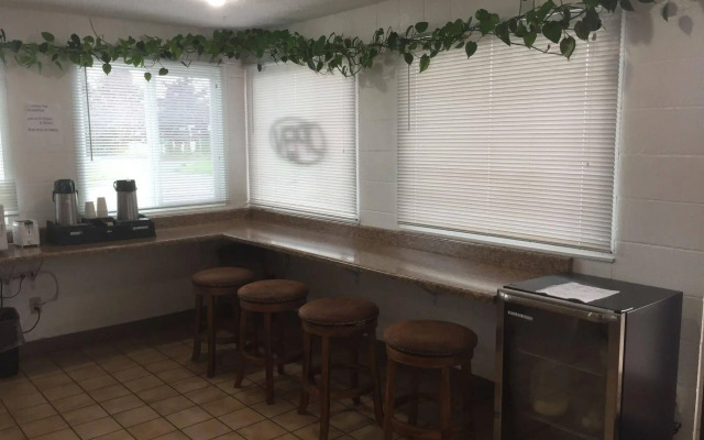 Northwoods Motel