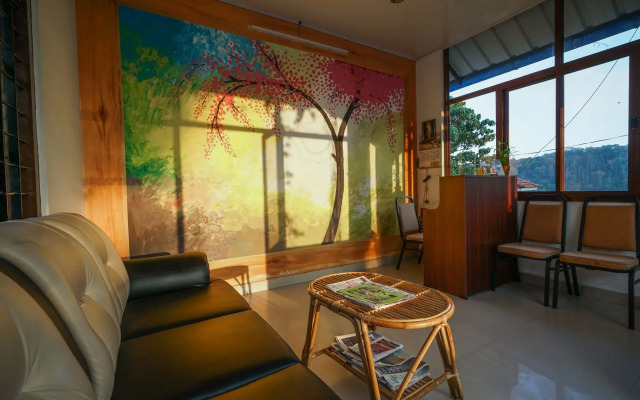 OYO 11493 Hotel Misty Valley