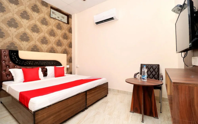 Sheela Stays By OYO Rooms