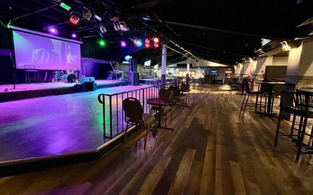 Travelodge By Wyndham Winnipeg Airport