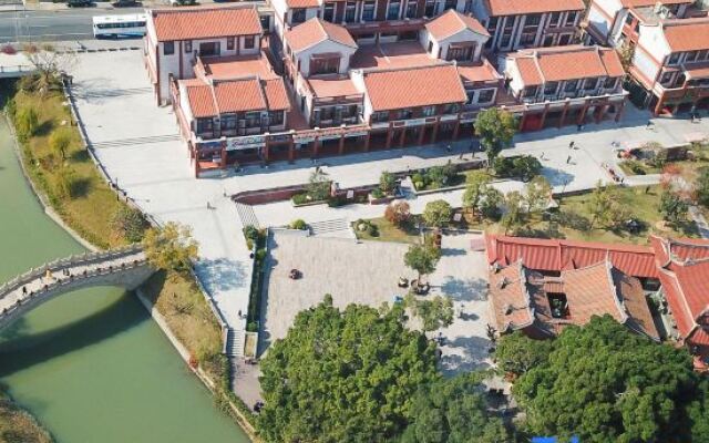 Minnan Palace Courtyard Hotel