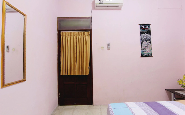 Batik Trinidar Homestay