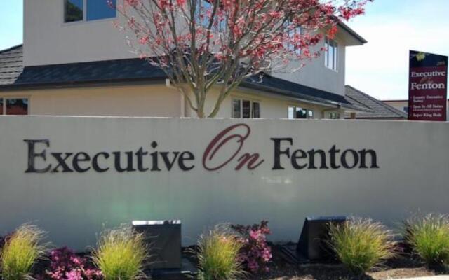 Executive on Fenton