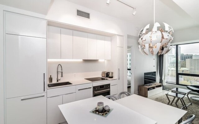 Bell Centre Apartments by Hometrotting