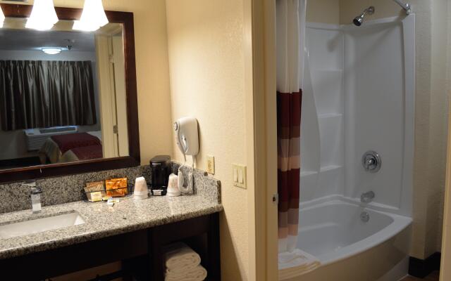 Sacramento Inn & Suites