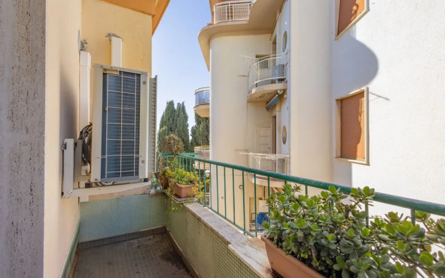 Tennis Flat With Sea View by Wonderful Italy