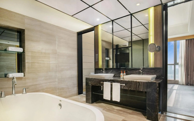 Crowne Plaza Shenzhen Longgang City Centre by IHG