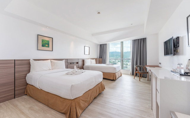 Crown Regency Hotel and Towers