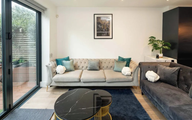 Superb 3bedroom House in Greenwich With Parking