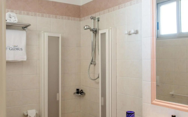 Hotel Globus