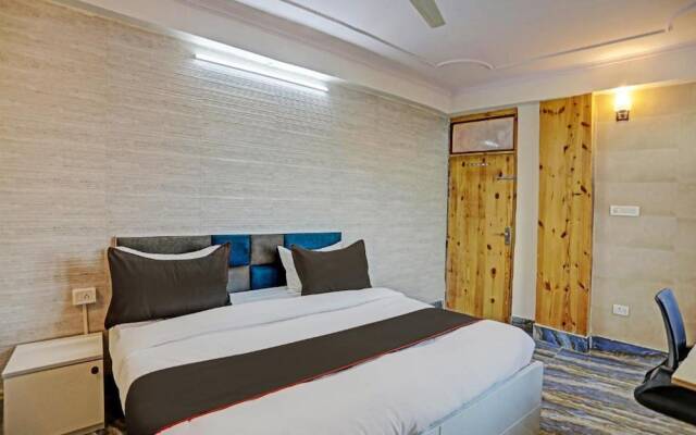 Umen Hotel Sector 66