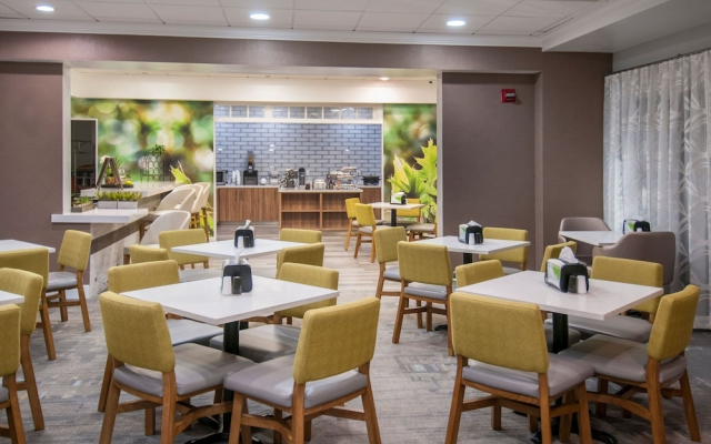 Avalon Hotel & Suites Alexandria