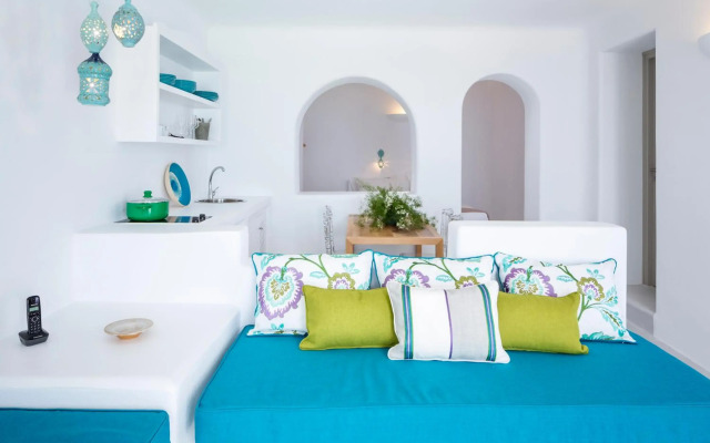 Skyfall Suites - Adults Only