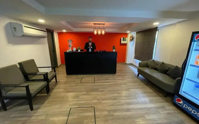 Saltstayz Express - Golf Course Road & DLF Phase-1