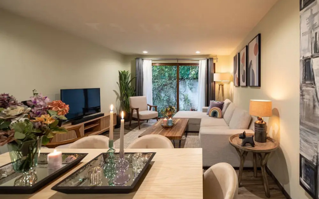 HOLT - Boutique 2BR Puente Viejo Residencial