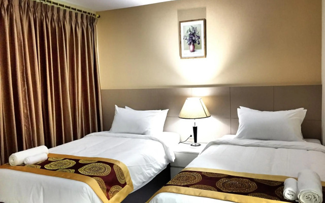 Top High Airport Link Hotel