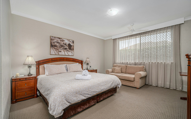 Cotswold Gardens – Guest Rooms – Armidale