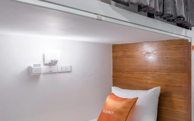 Tiny Taladnoi Hostel