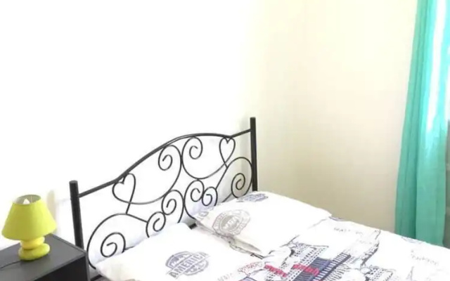 Remarkable 2-Bed House