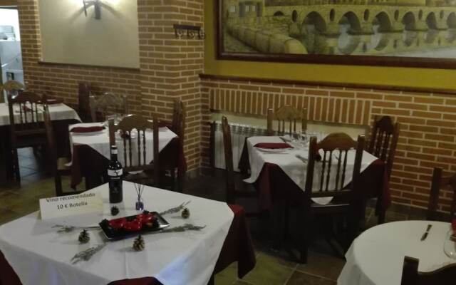 Hotel Puente de Piedra