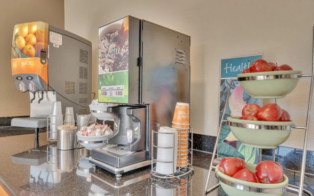 Quality Inn near Six Flags Discovery Kingdom - Napa Valley